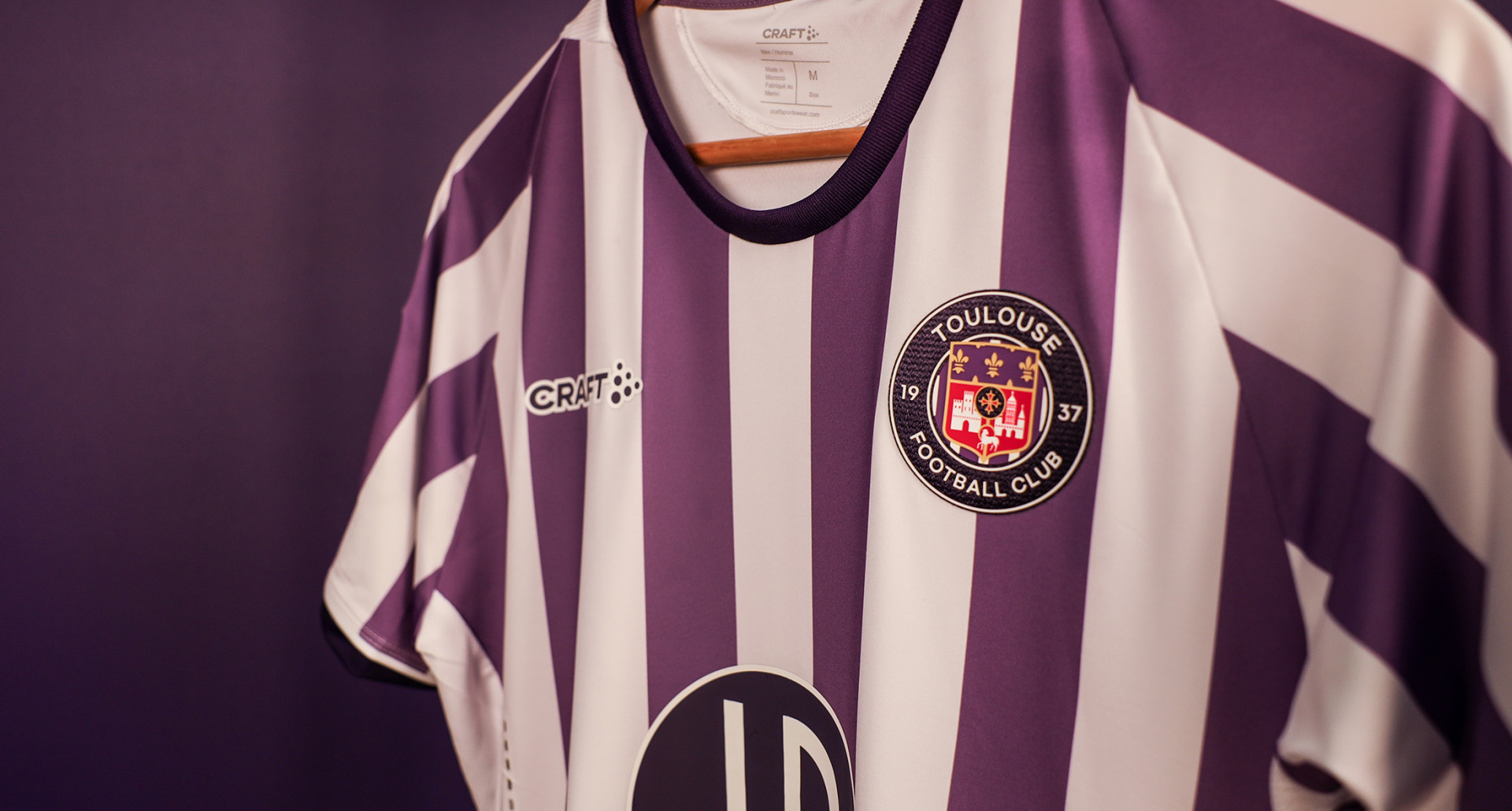Le Toulouse FC dévoile son futur maillot domicile : voici pourquoi de