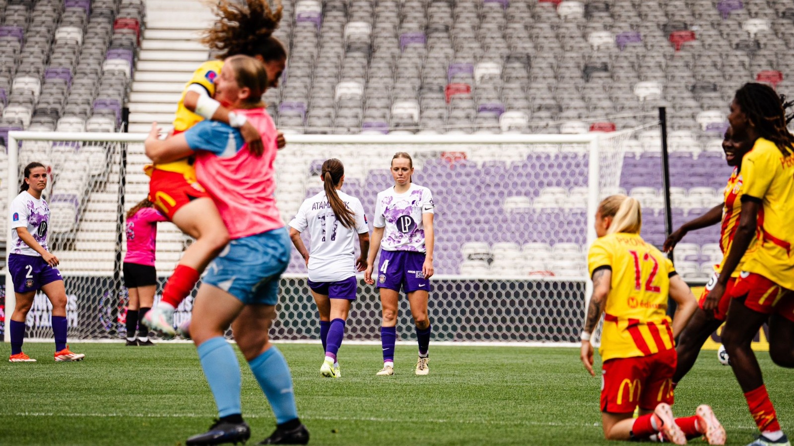 Valeureuses, nos Violettes se font crucifier en fin de match et disent adieu à la montée
