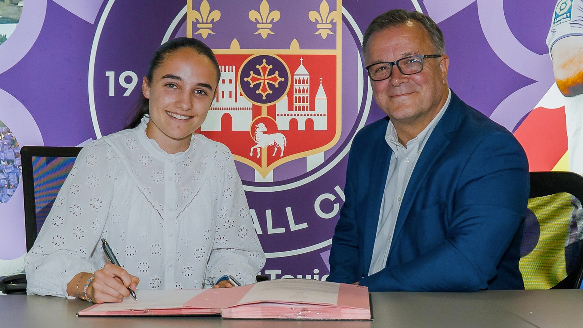 Ludivine Bardet signe son premier contrat professionnel avec les Violettes !