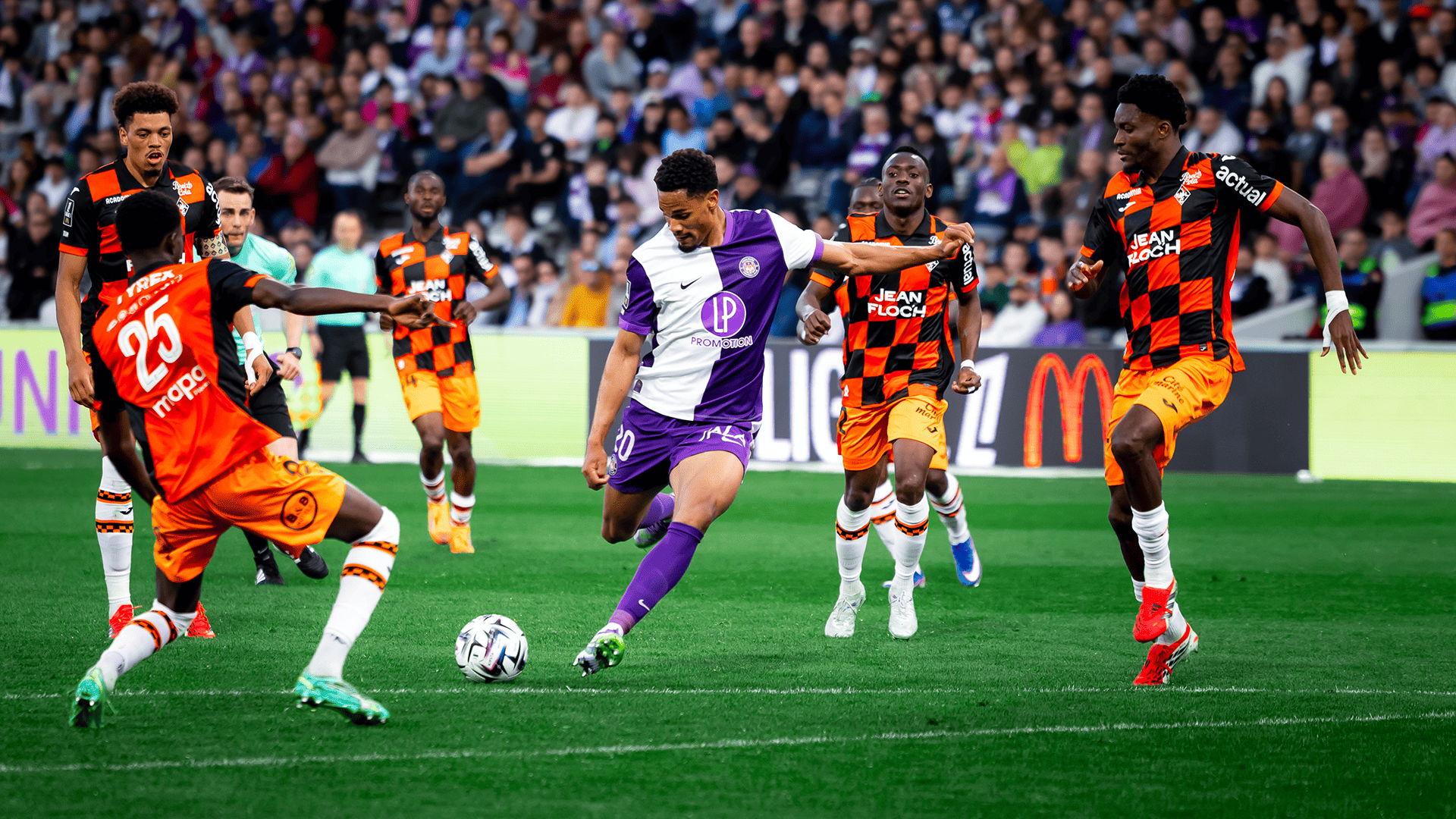 Le résumé vidéo de TéFéCé-Lorient (1-0), 27ème journée de Ligue 1 McDonald's