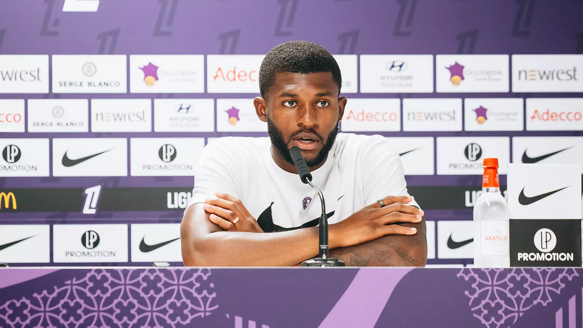 Découvrez la conférence de presse de Mark Mckenzie, avant la 1ère journée de Ligue 1 McDonald's.