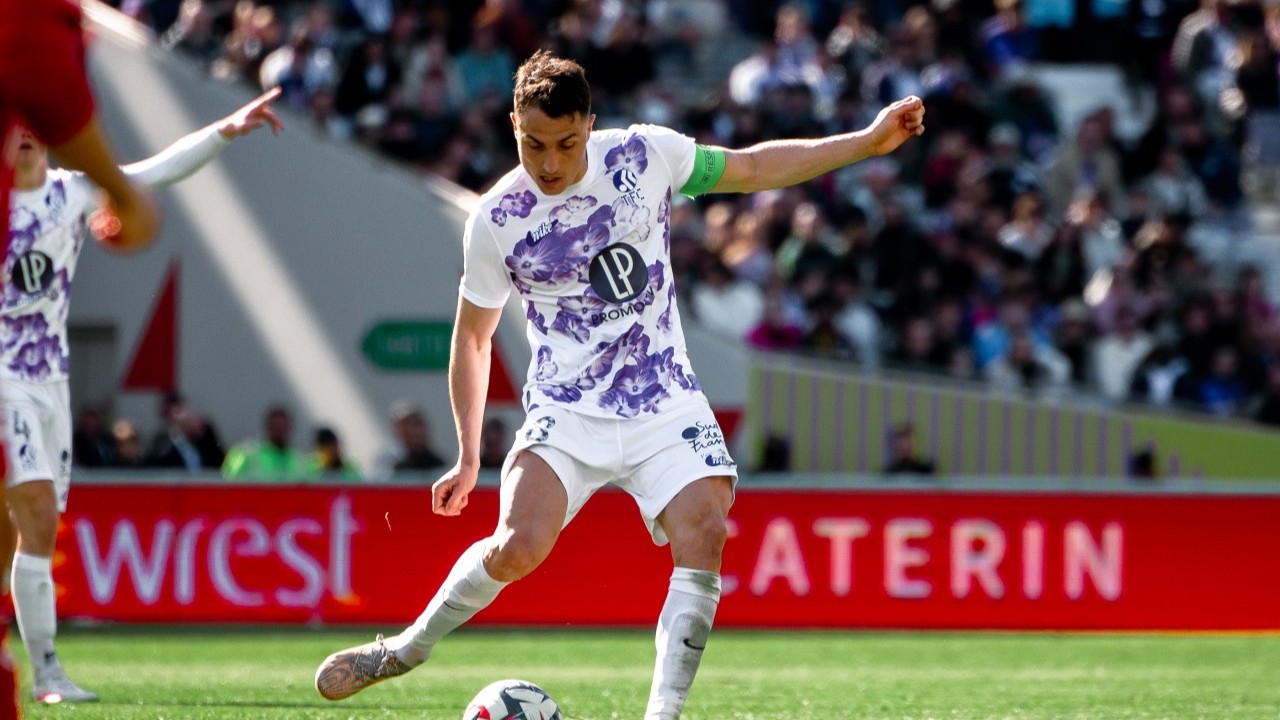 La réaction de Vincent Sierro au micro de DAZN après TéFéCé - Brest