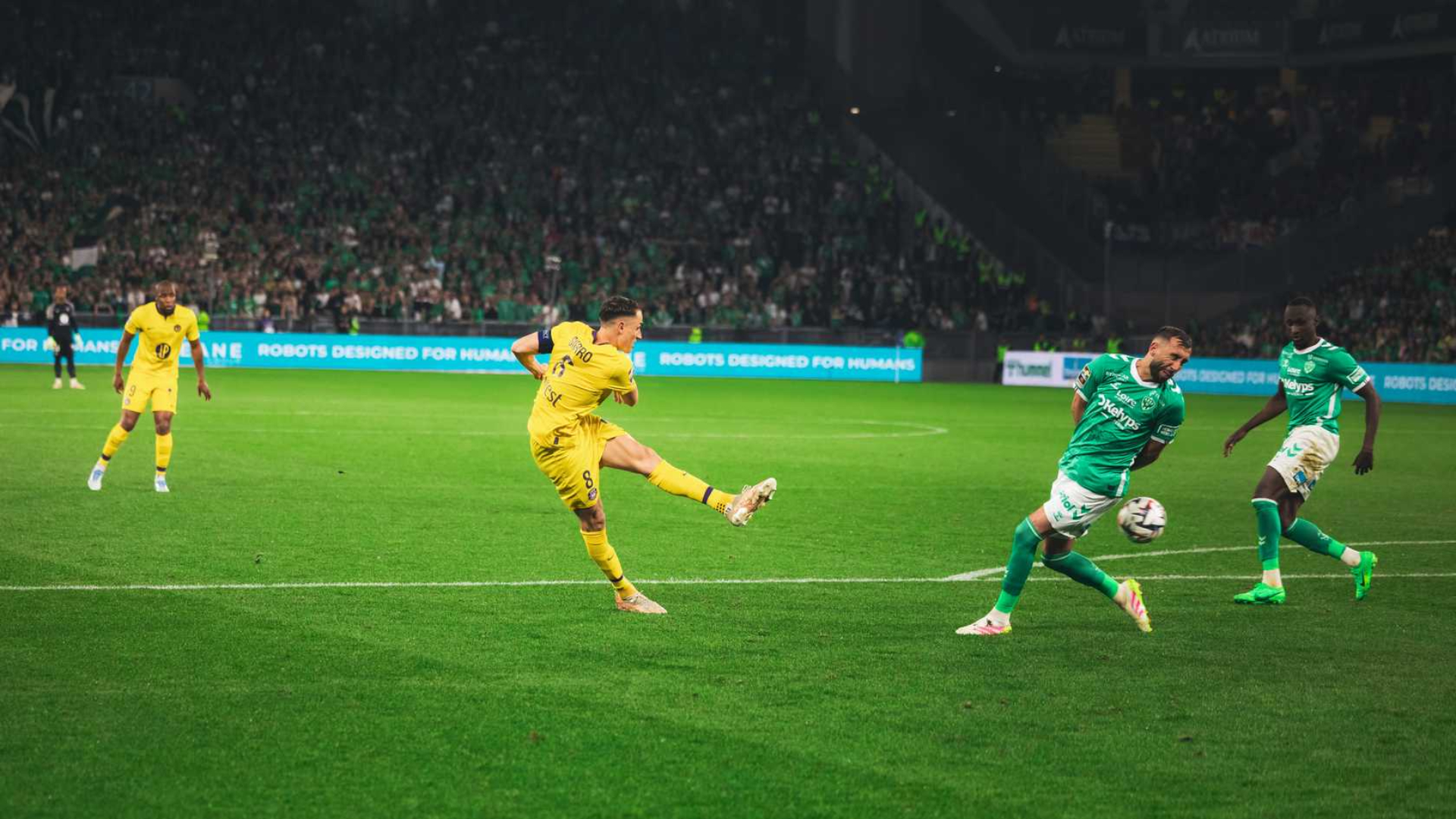 Le résumé vidéo de Saint-Etienne / TéFéCé, 34ème journée de Ligue 1 McDonald's