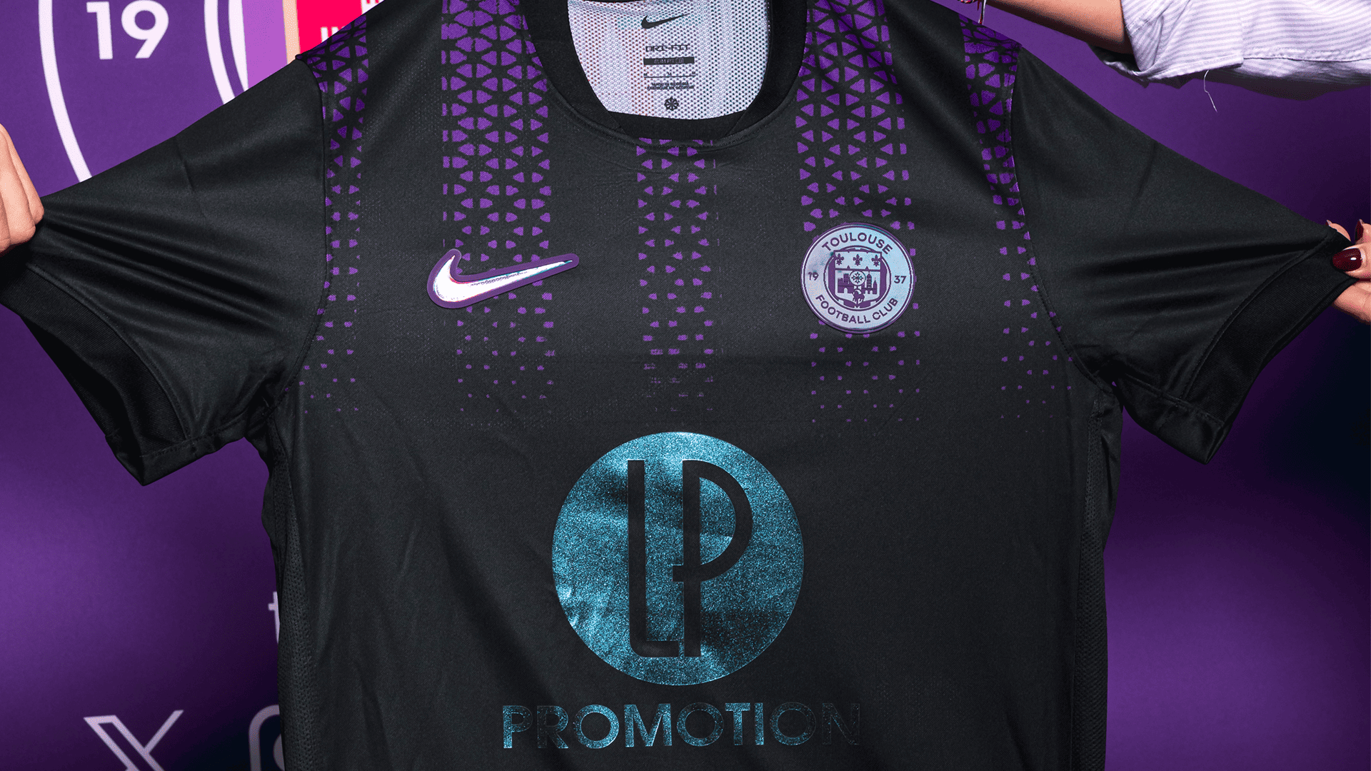 Où et comment se procurer notre nouveau maillot third ?