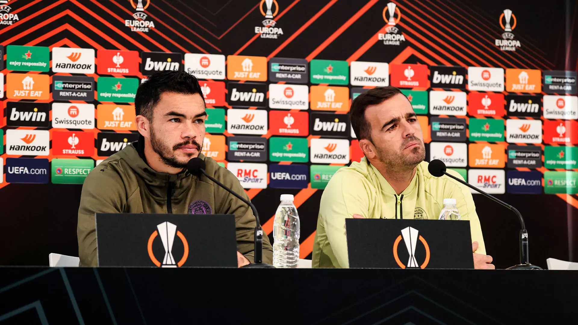 Carles Martinez Novell Avant T F C Liverpool Que Liverpool Se Carles Suazo Cover