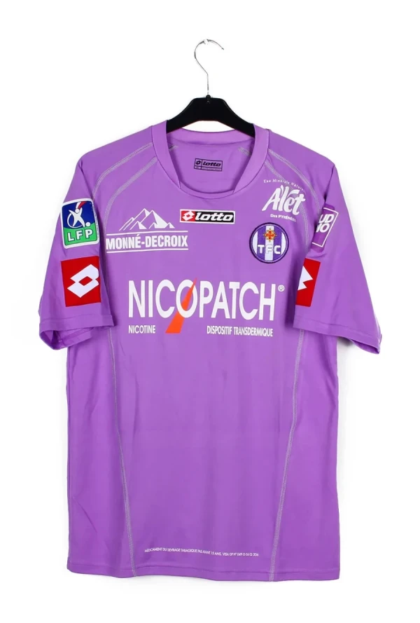 le maillot domicile du téfécé durant la saison 2004-2005