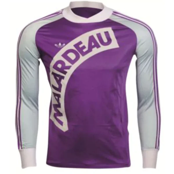 le maillot domicile du téfécé durant la saison 1980-1981