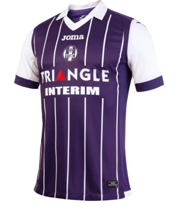 le maillot domicile du téfécé durant la saison 2016-2017