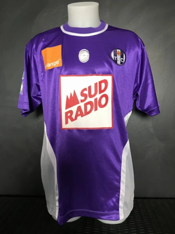 le maillot domicile du téfécé durant la saison 2002-2003