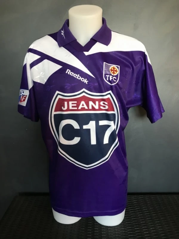 le maillot domicile du téfécé durant la saison 1997-1998