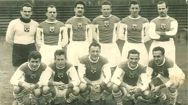 l'equipe du TéFéCé, durant la saison 1953/1954